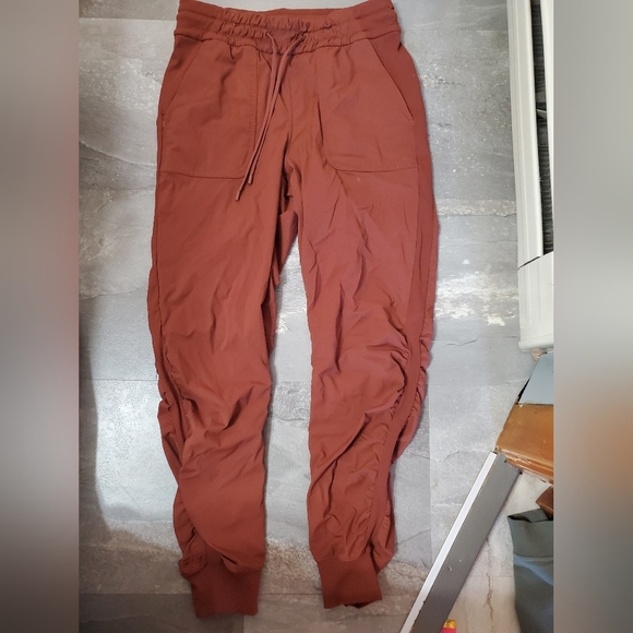 Lululemon Beyond the Studio Jogger. Dark Terracotta. 28". Size 8US. - Picture 5 of 16